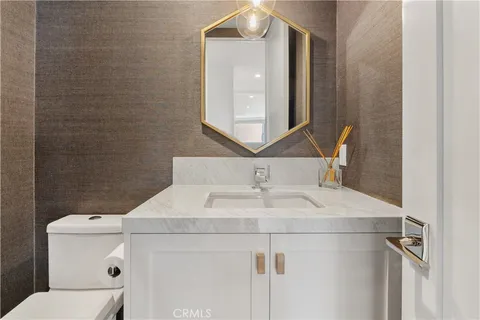 $4,500,000 | 319 1/2 Jasmine Avenue, Corona del Mar, CA 92625