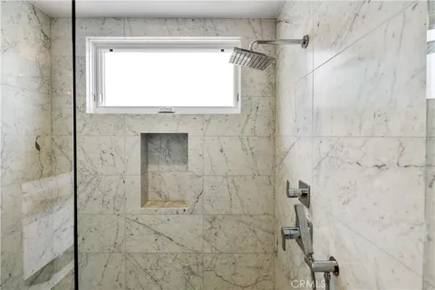 $4,500,000 | 319 1/2 Jasmine Avenue, Corona del Mar, CA 92625