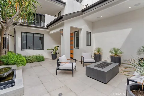 $4,500,000 | 319 1/2 Jasmine Avenue, Corona del Mar, CA 92625
