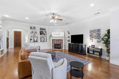 $700,000 | 600 Hickory Court, Hurst, TX 76054