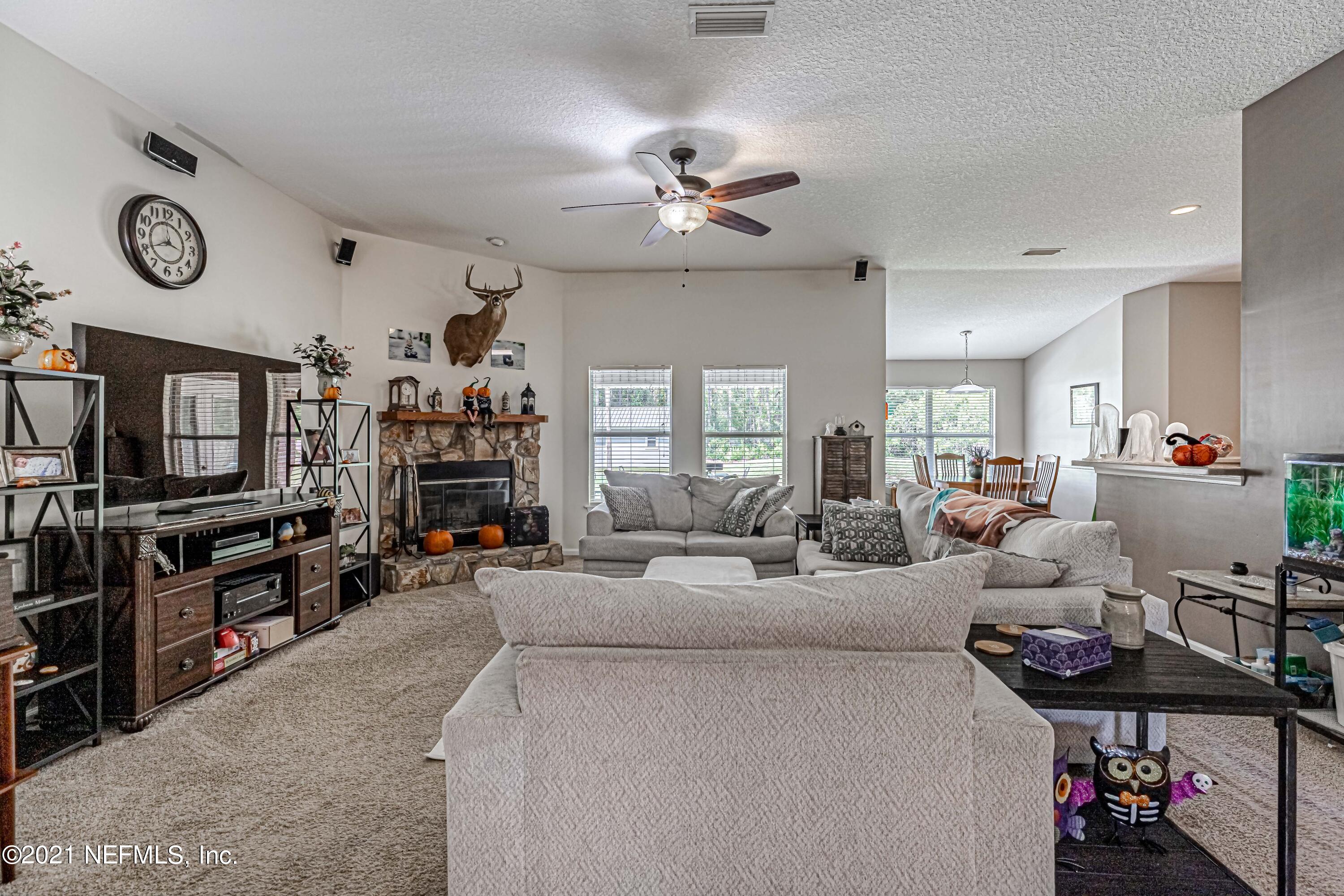 3108 Longleaf Ranch Circle Middleburg, FL 32068 - Photo 13 of 37 13-Living Room