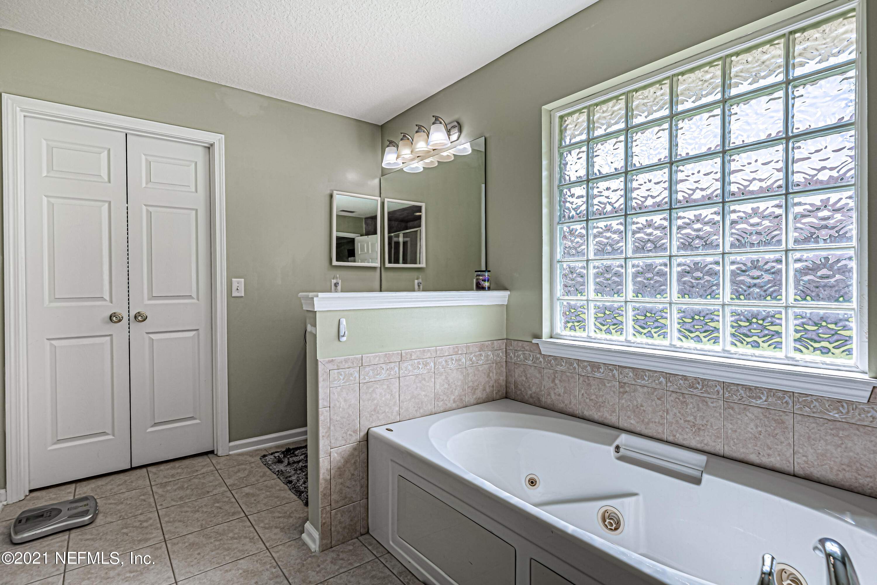 3108 Longleaf Ranch Circle Middleburg, FL 32068 - Photo 24 of 37 24-Master Bathroom