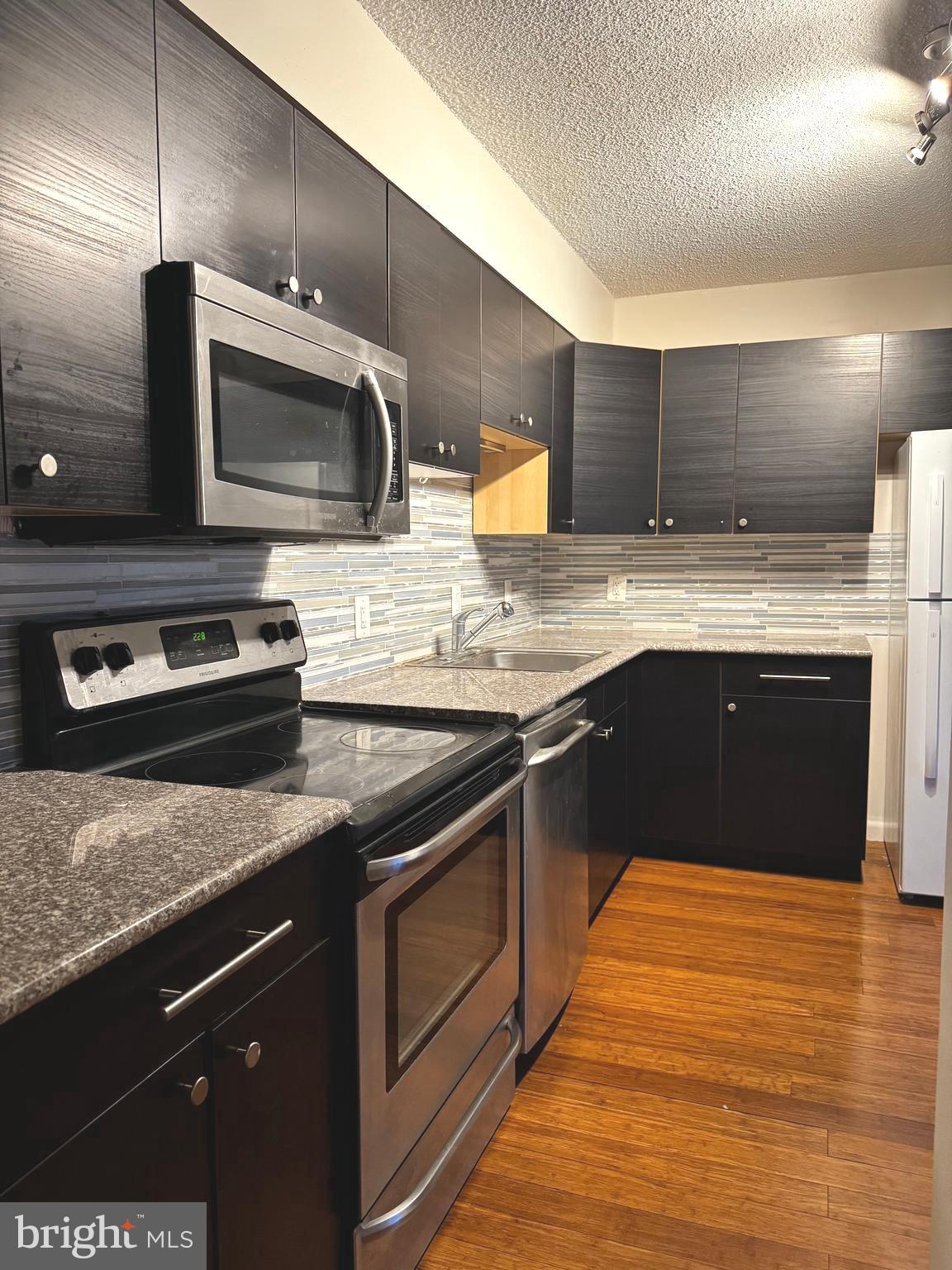 2141 P Street Northwest, Unit 705 Washington, DC 20037 - Photo 2 of 18