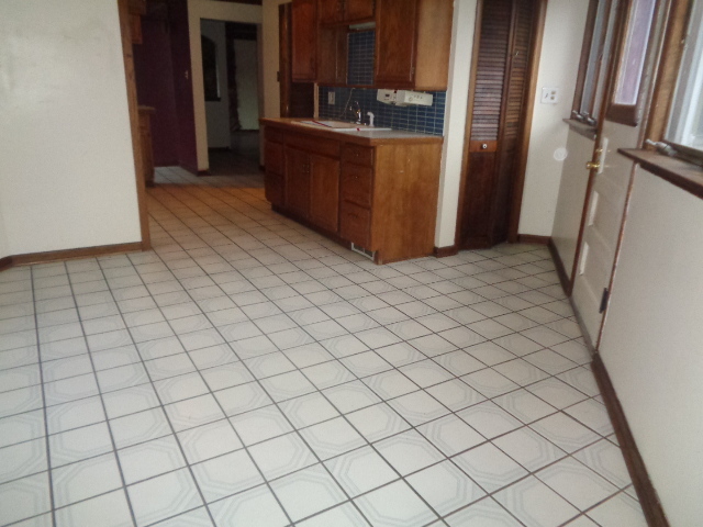 1255 183rd Street Homewood, IL 60430 - Photo 5 of 10 Gallery Image 5