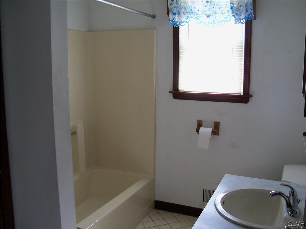 4080 Winfield Terrace Easton, PA 18045 - Photo 24 of 41