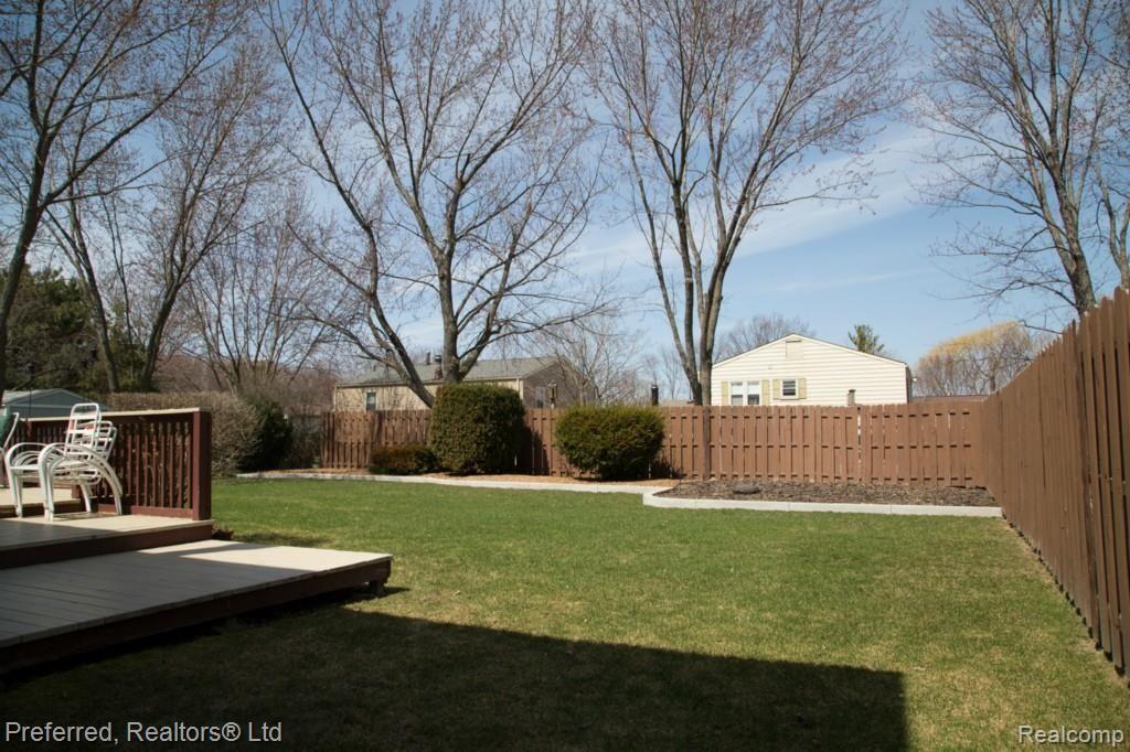 41810 Ridge Road East Novi, MI 48375 - Photo 24 of 25