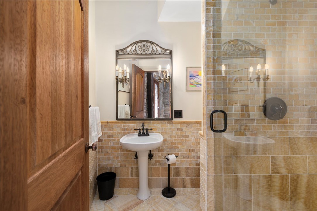 60 Old Beach Road Newport, RI 02840 - Photo 19 of 21