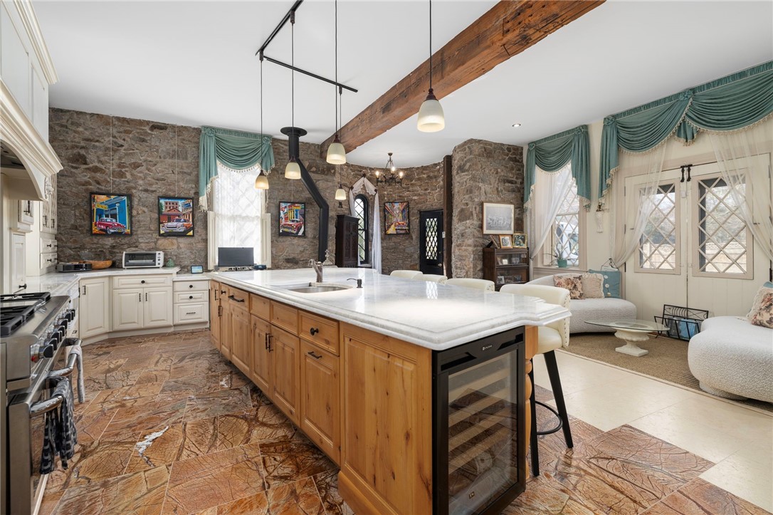 60 Old Beach Road Newport, RI 02840 - Photo 4 of 21