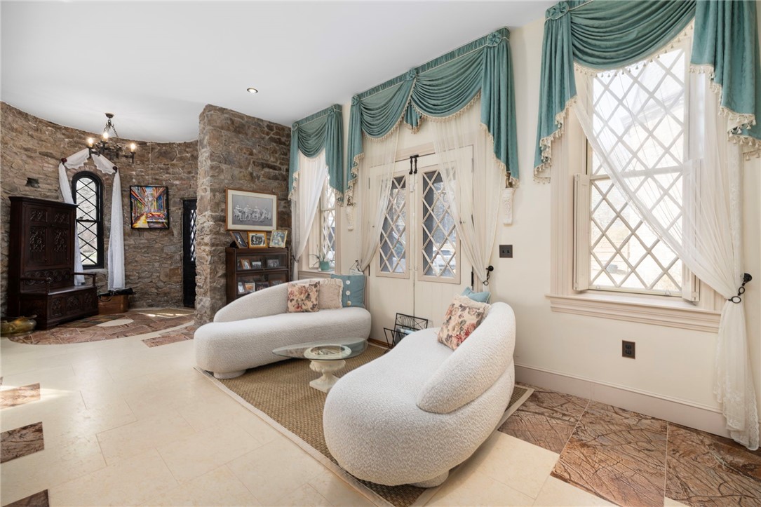 60 Old Beach Road Newport, RI 02840 - Photo 6 of 21