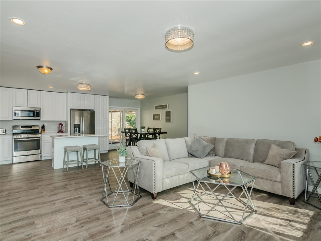13908 Sam O Reno Road Poway, CA 92064 - Photo 5 of 25 Gallery Image 5