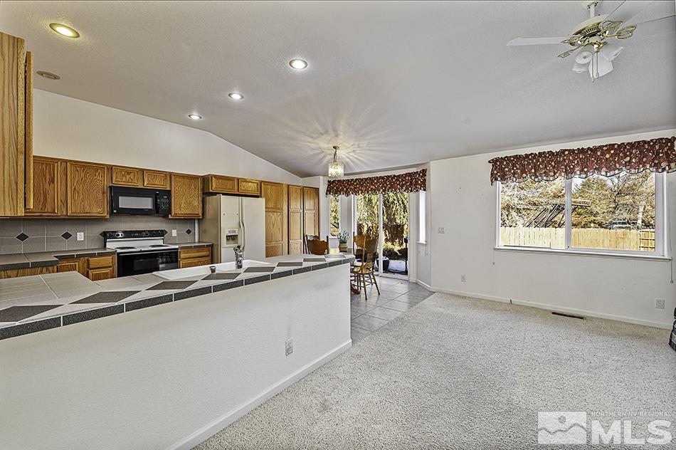 565 Putnam Drive Reno, NV 89503 - Photo 5 of 20 Photo 5