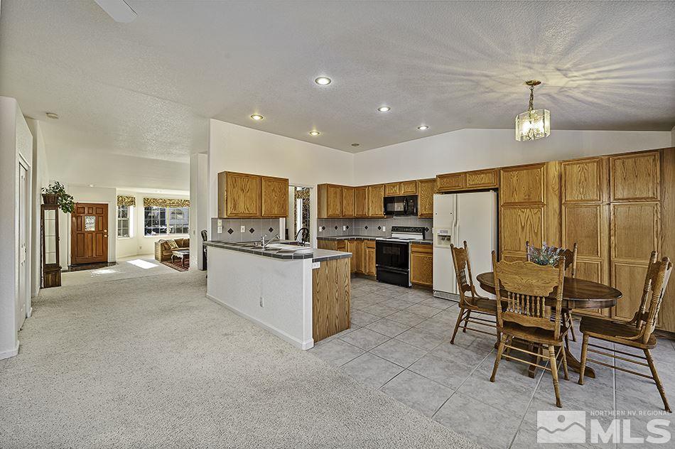 565 Putnam Drive Reno, NV 89503 - Photo 6 of 20 Photo 6