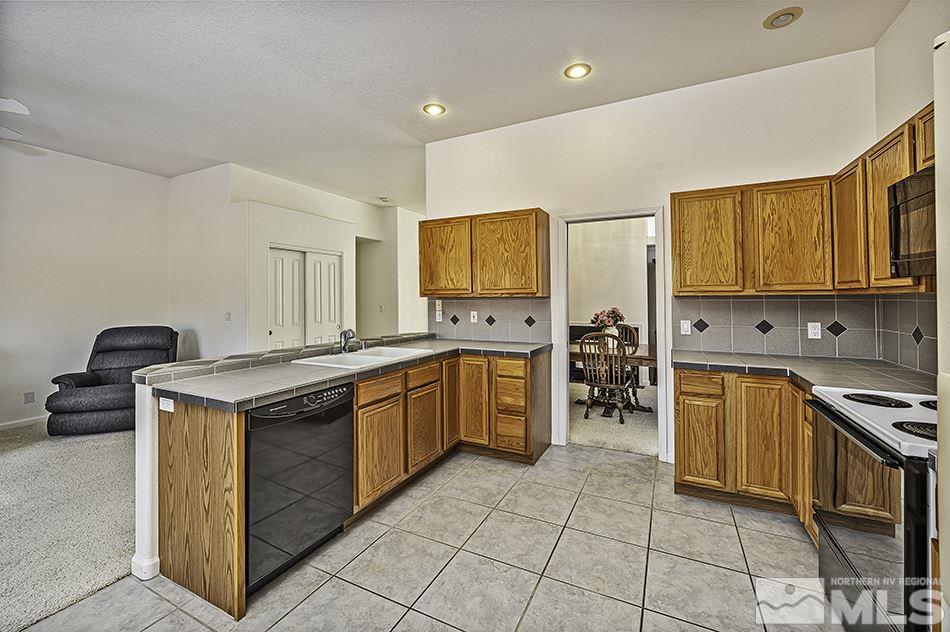 565 Putnam Drive Reno, NV 89503 - Photo 8 of 20 Photo 8