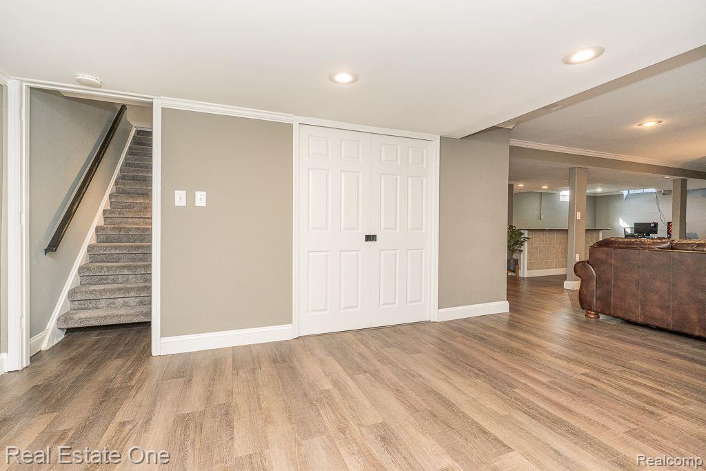 54121 Mound Road Utica, MI 48316 - Photo 23 of 43