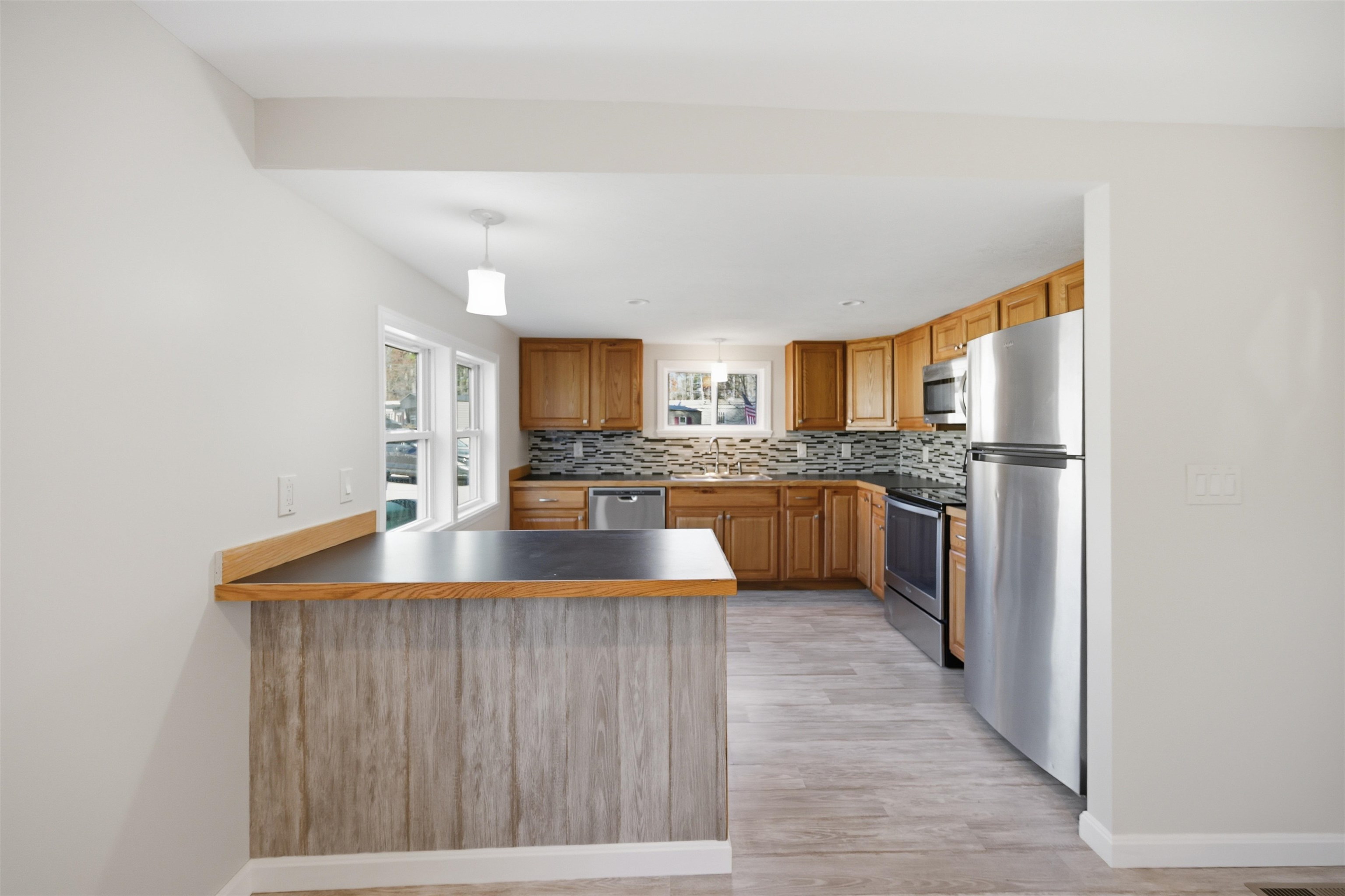 31 Page Road, Unit 14 Litchfield, NH 03052 - Photo 13 of 32