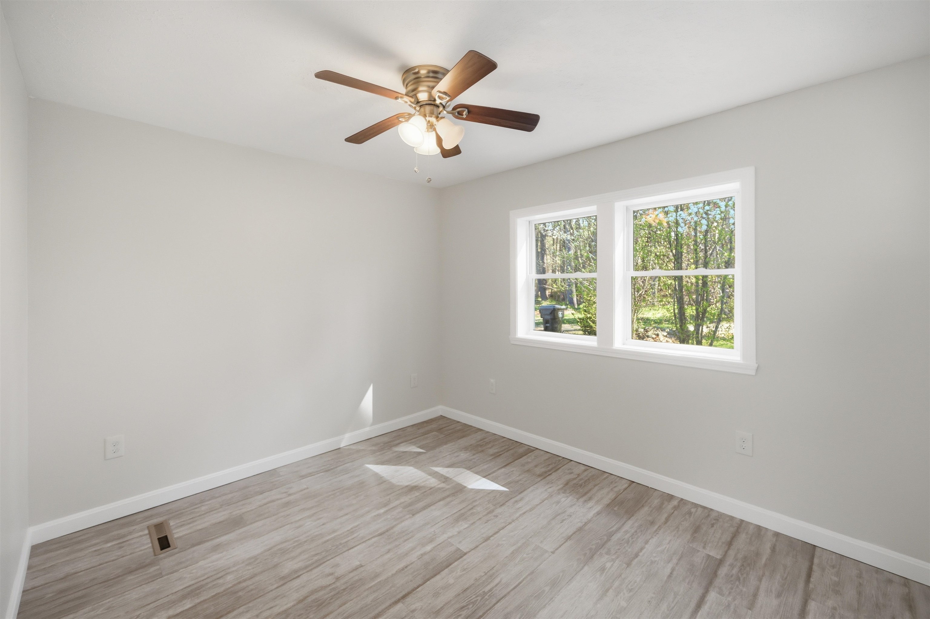 31 Page Road, Unit 14 Litchfield, NH 03052 - Photo 24 of 32