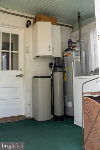 a view of a storage & utility room