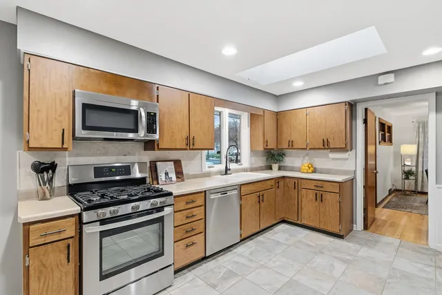 $675,000 | 555 Glen Drive, Madison, WI 53711