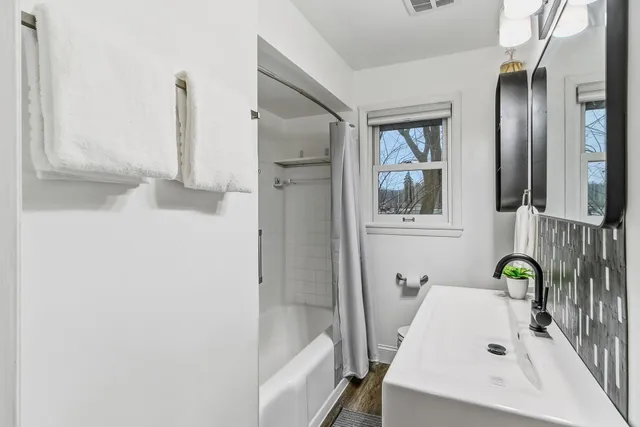 $675,000 | 555 Glen Drive, Madison, WI 53711