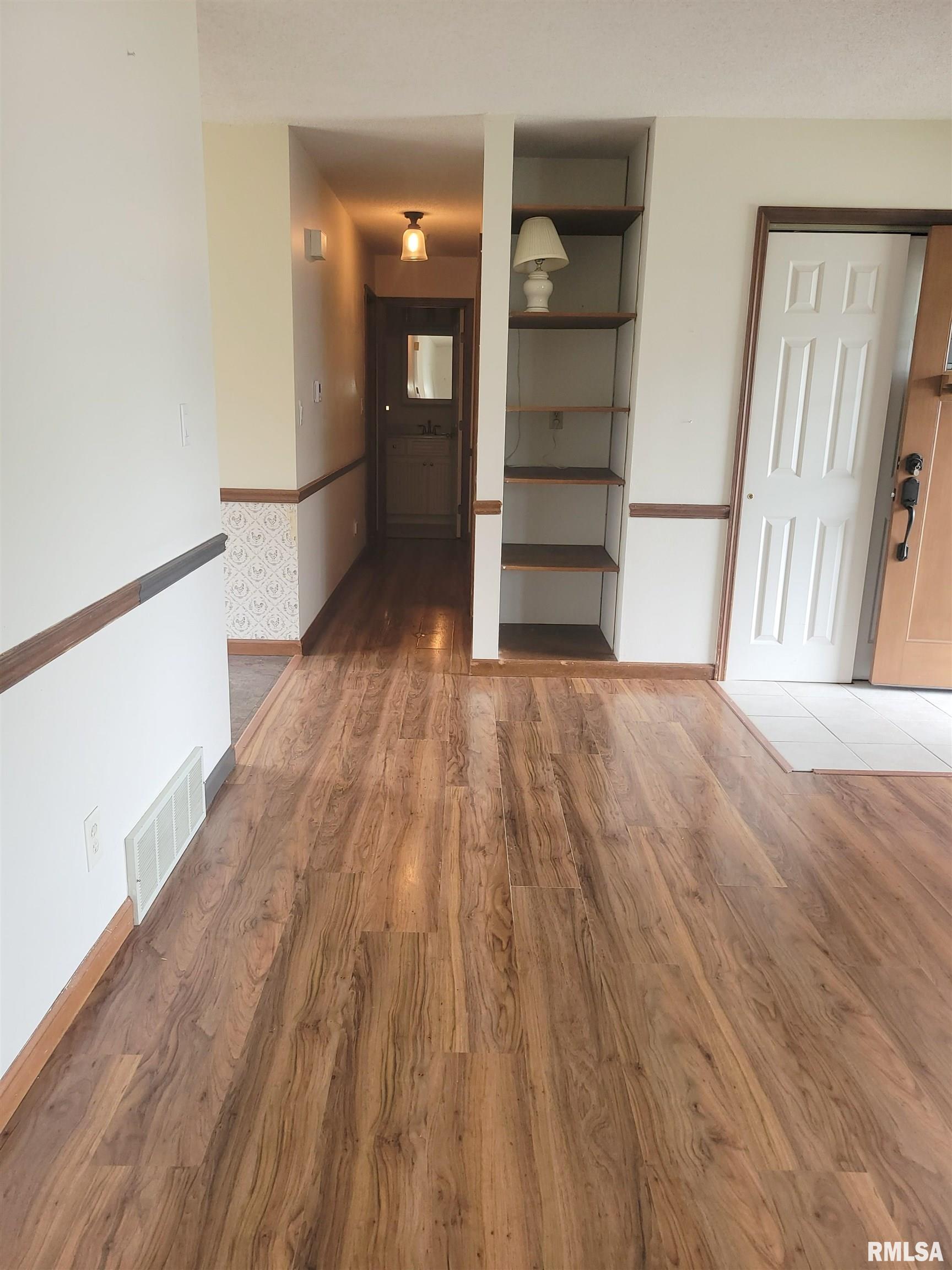 120 Agustus Lane Springfield, IL 62703 - Photo 6 of 24