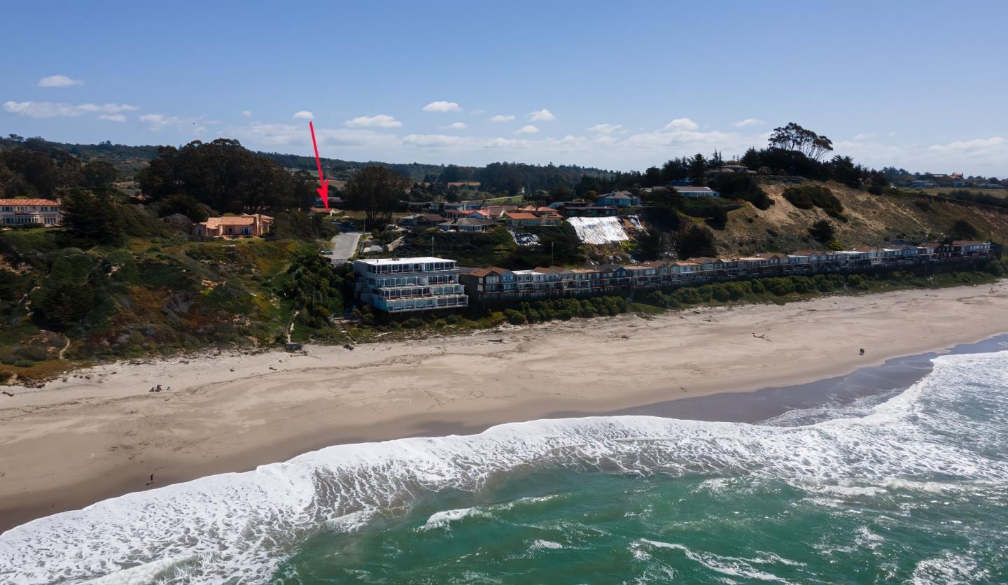 157 Oceanview Drive Watsonville, CA 95076 - Photo 15 of 25 a view of a street