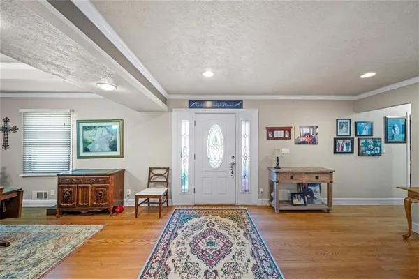 $895,000 | 15590 Antioch Road, Overland Park, KS 66221