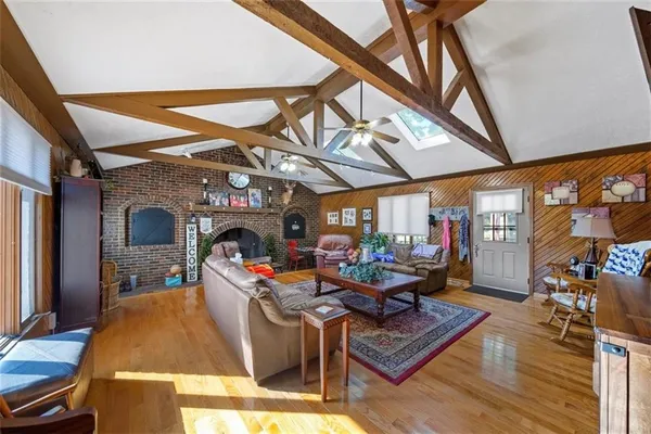 $895,000 | 15590 Antioch Road, Overland Park, KS 66221