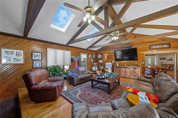$895,000 | 15590 Antioch Road, Overland Park, KS 66221