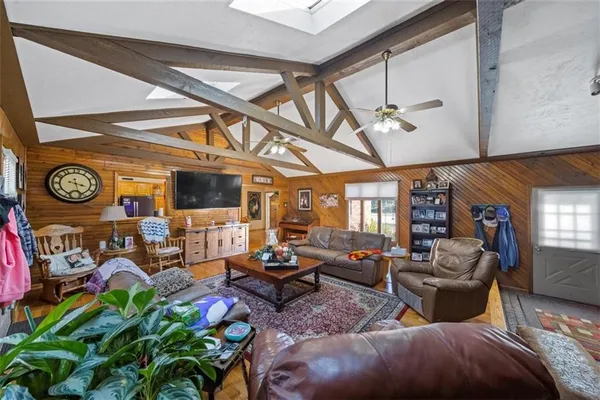 $895,000 | 15590 Antioch Road, Overland Park, KS 66221