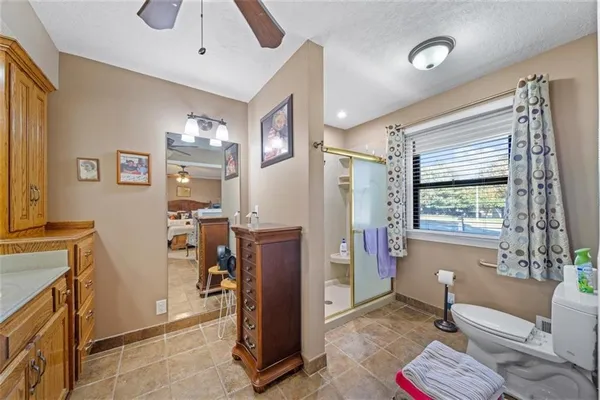 $895,000 | 15590 Antioch Road, Overland Park, KS 66221