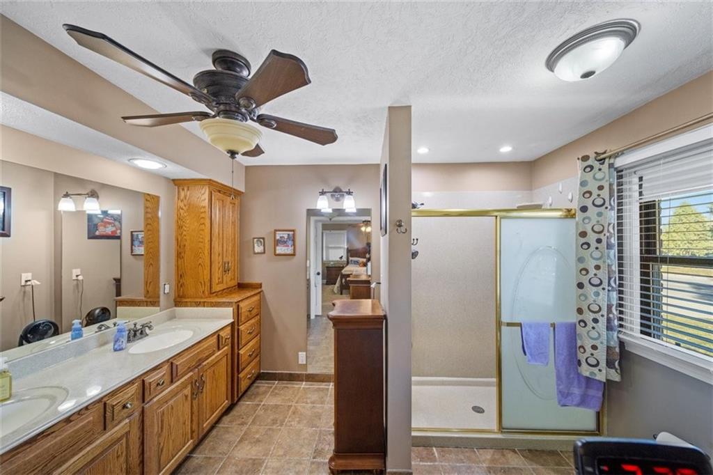 15590 Antioch Road Overland Park, KS 66221 - Photo 33 of 58