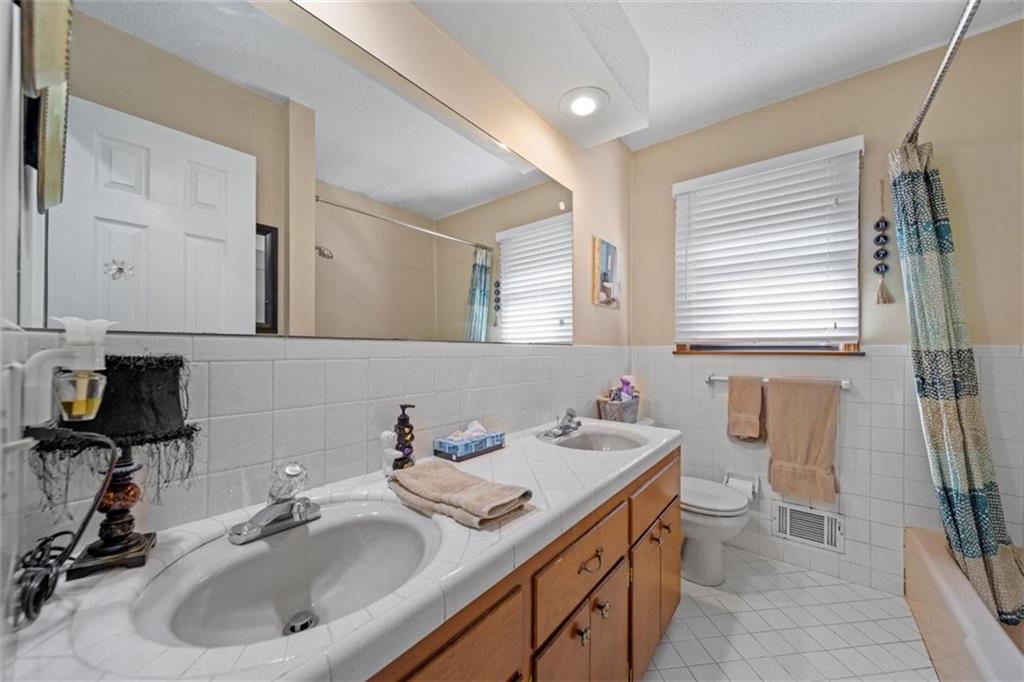 15590 Antioch Road Overland Park, KS 66221 - Photo 36 of 58