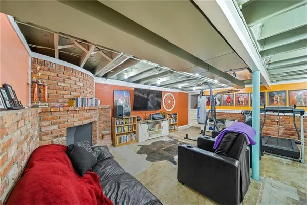 $895,000 | 15590 Antioch Road, Overland Park, KS 66221