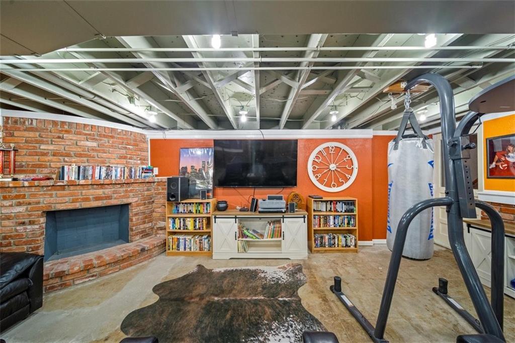 15590 Antioch Road Overland Park, KS 66221 - Photo 39 of 58