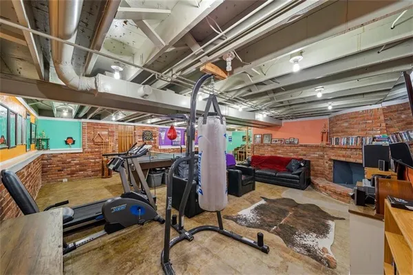$895,000 | 15590 Antioch Road, Overland Park, KS 66221