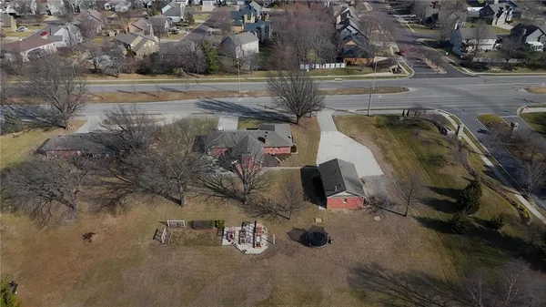 $895,000 | 15590 Antioch Road, Overland Park, KS 66221