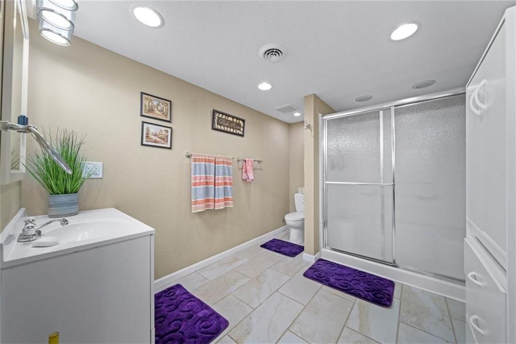 15590 Antioch Road Overland Park, KS 66221 - Photo 47 of 58