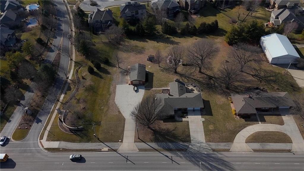 15590 Antioch Road Overland Park, KS 66221 - Photo 6 of 58