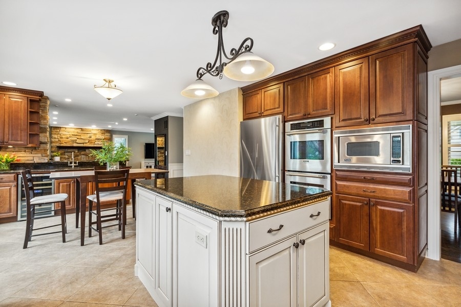1680 South Ridge Road Lake Forest, IL 60045 - Photo 7 of 25 Gallery Image 7