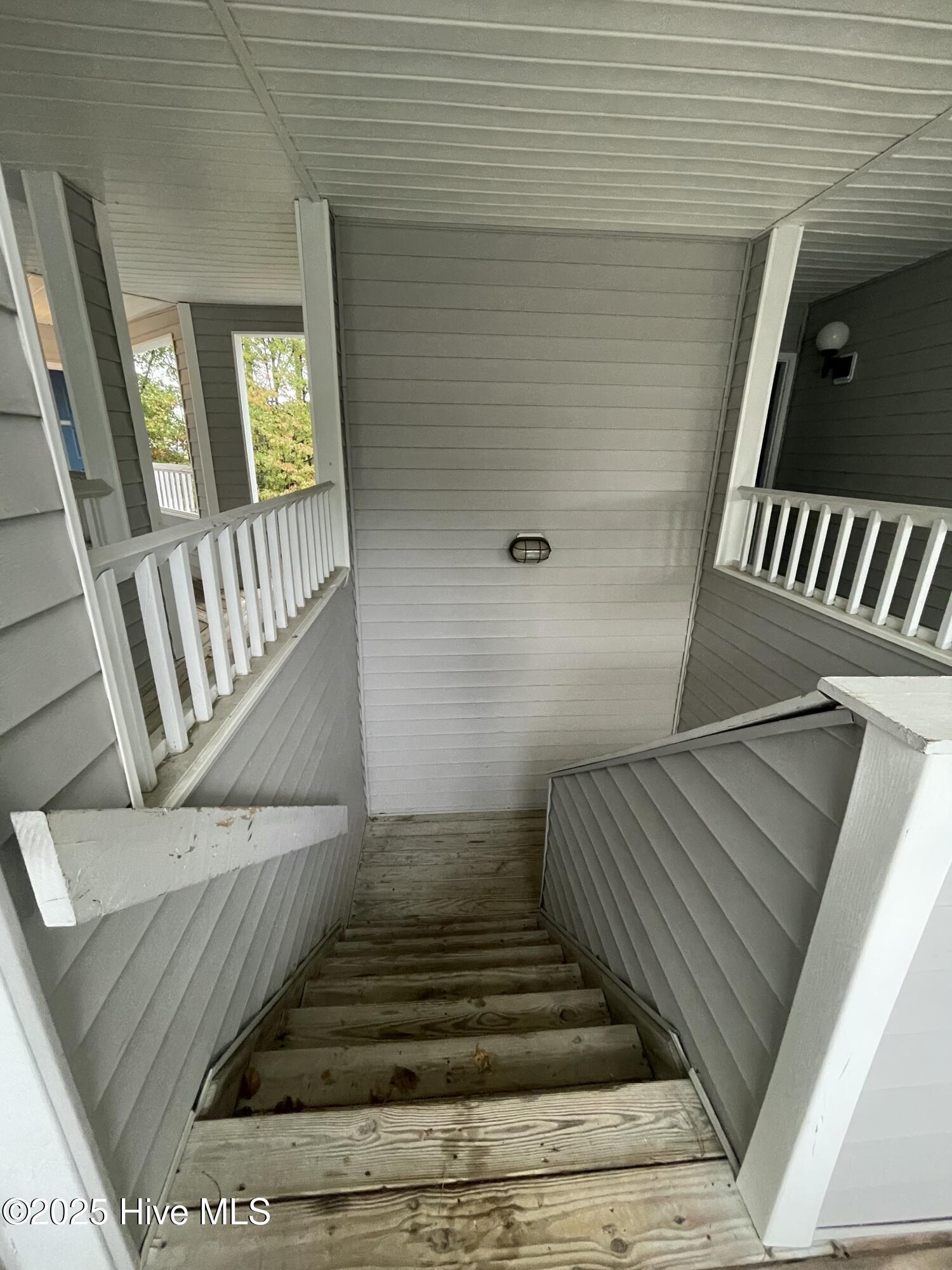 2597 Thackery Road, Unit E Greenville, NC 27858 - Photo 3 of 25 IMG_5909