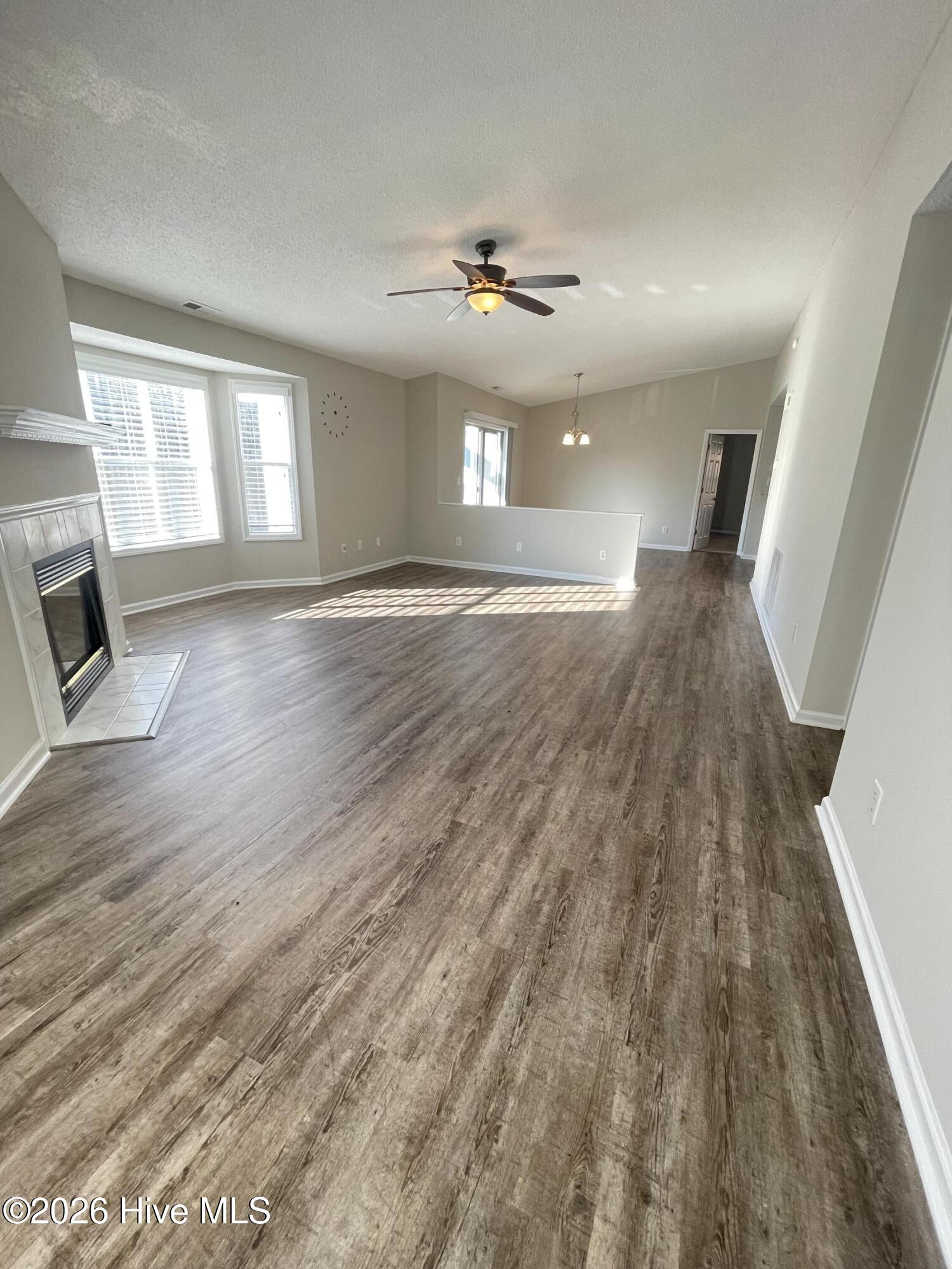 2597 Thackery Road, Unit E Greenville, NC 27858 - Photo 5 of 25 IMG_6697