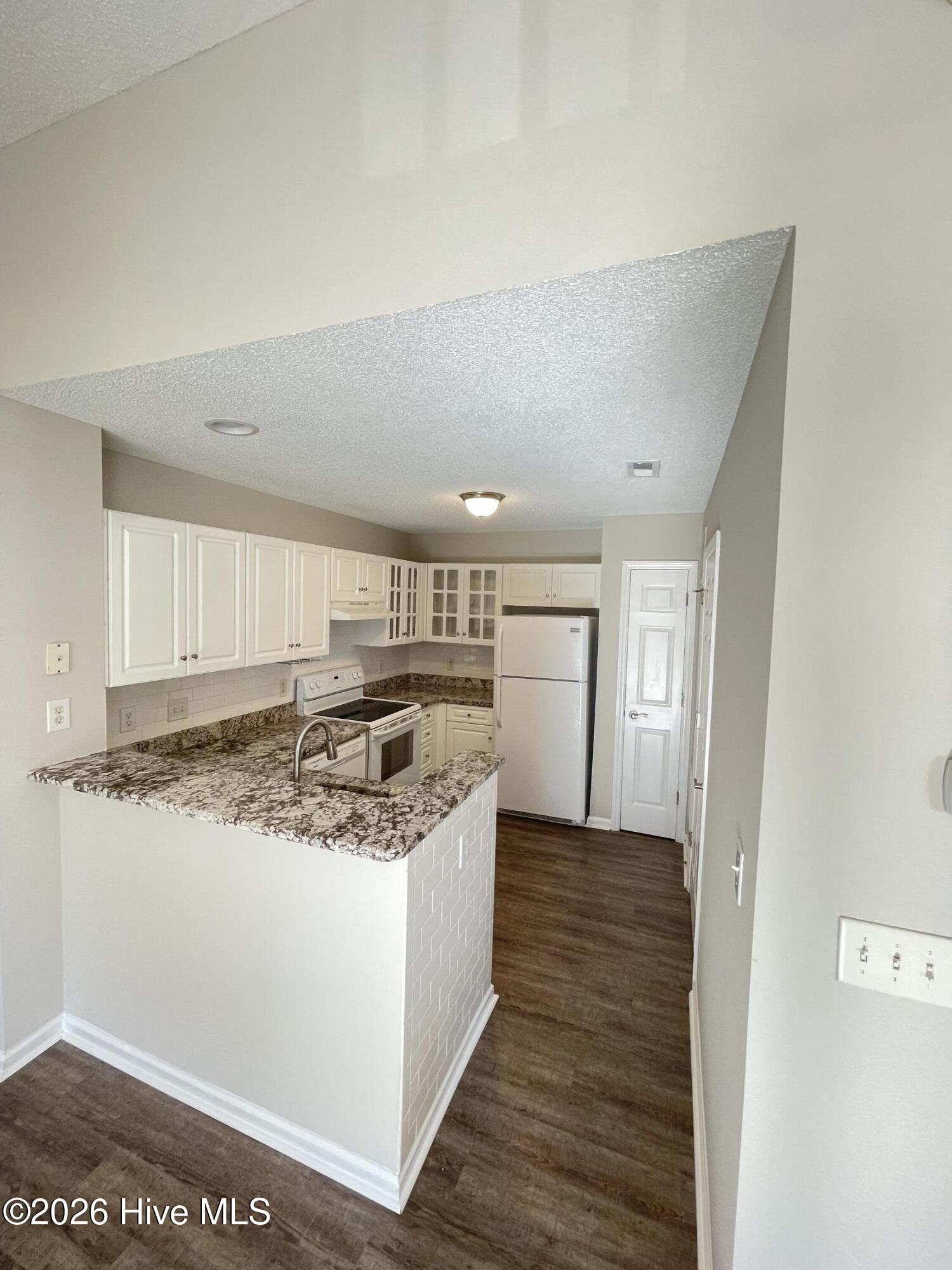 2597 Thackery Road, Unit E Greenville, NC 27858 - Photo 9 of 25 IMG_6711