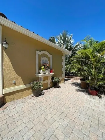 a view of a entryway front of house