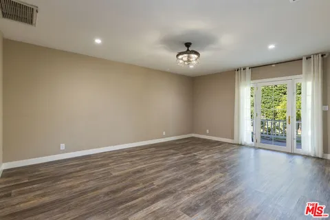 $899,000 | 8362 Shirley Avenue, Northridge, CA 91324