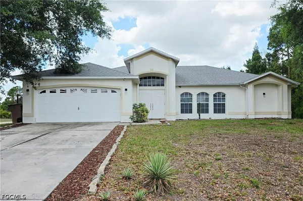 $2,200 | 5301 Banning Street, Lehigh Acres, FL 33971