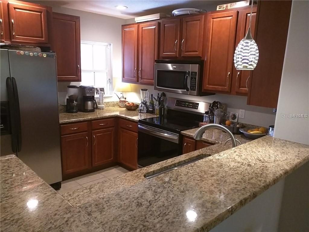 8858 White Sage Loop Lakewood Ranch, FL 34202 - Photo 2 of 9