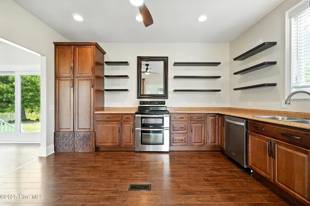 $610,000 | 185 Sorrel Lane, Moyock, NC 27958