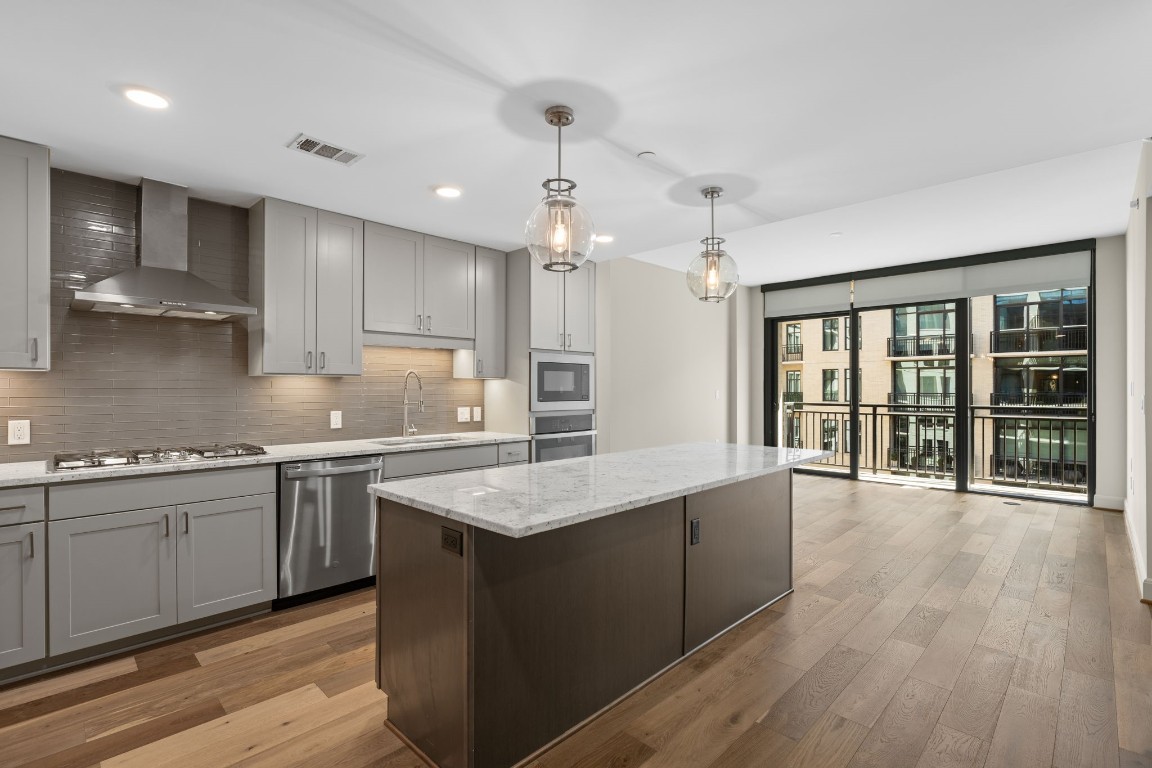 2511 Willowick Road, Unit 451 Houston, TX 77027 - Photo 1 of 45