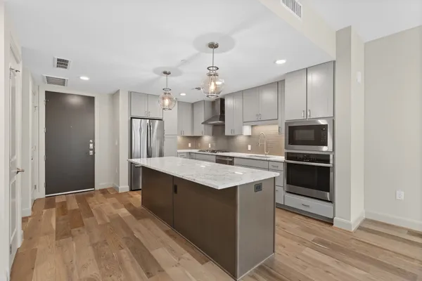 $2,724 | 2511 Willowick Road, Unit 651, Houston, TX 77027