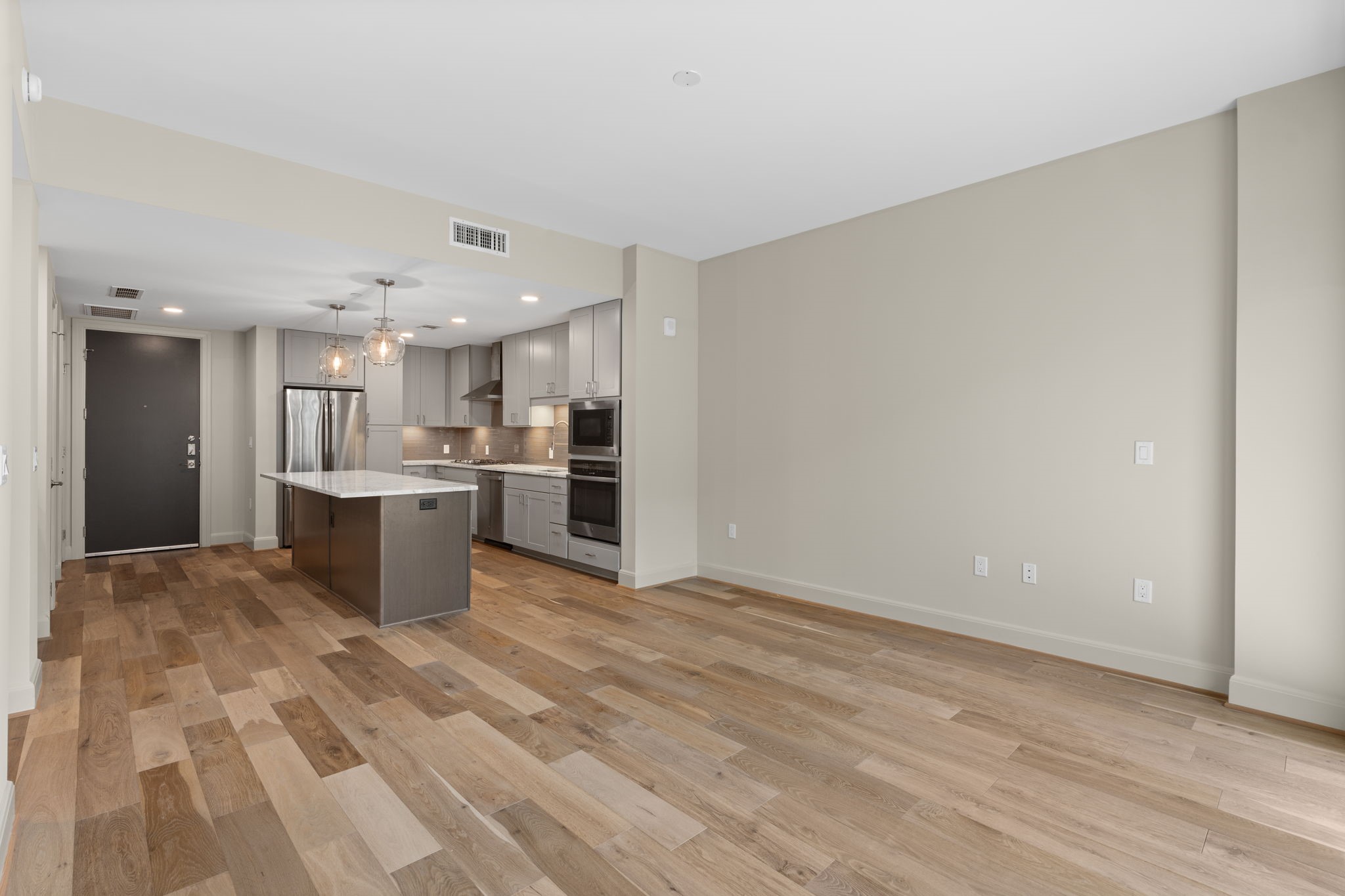 2511 Willowick Road, Unit 651 Houston, TX 77027 - Photo 9 of 45